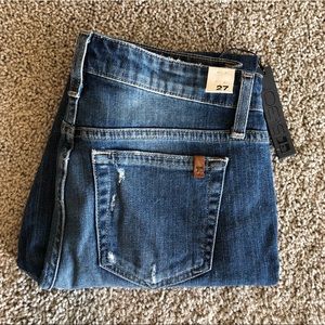 NWT Joe’s Jeans medium wash distress details jeans